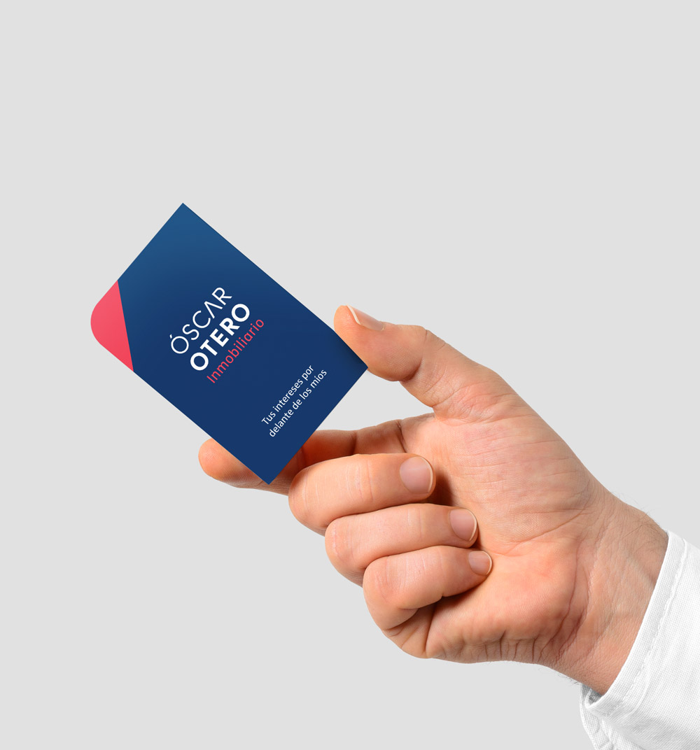 Diseño de la tarjeta de visita a dos tintas pantone, colores corporativos de la nueva identidad